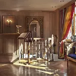 Hotel De La Motte Picquet